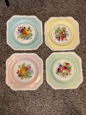 Set of 4 Vintage Johnson Brothers California pastel fruit square plates